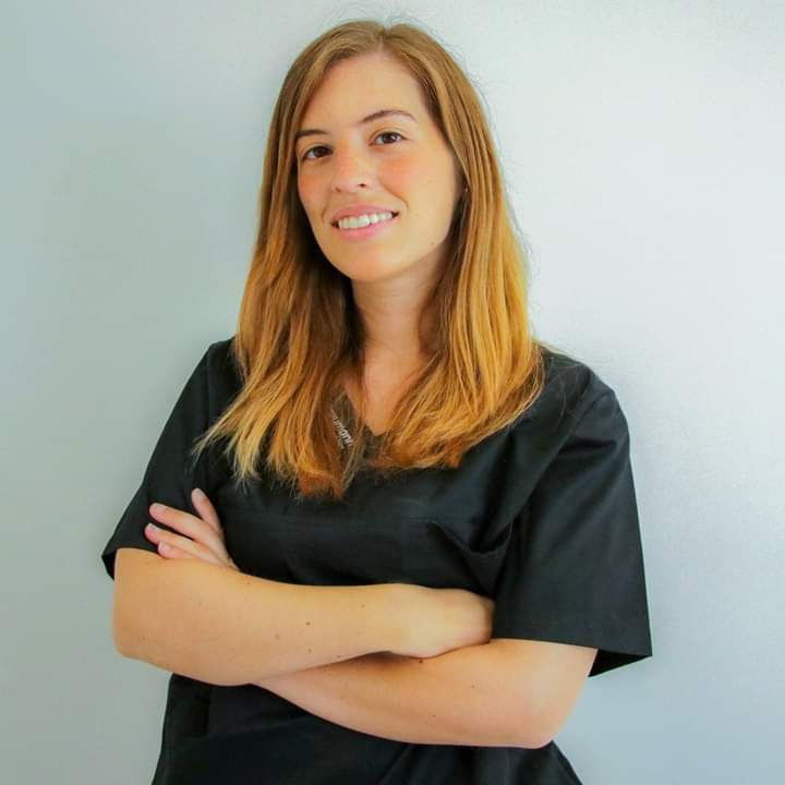 DRA. VANESSA SILVA 